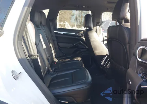 2018 Porsche Cayenne z USA, uszkodzony, nr VIN WP1AA2A26JKA00859